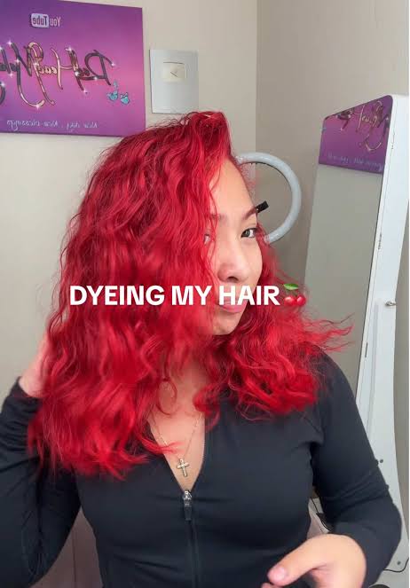 L'Oreal Preference Les Vivids High Intensity Shimmering Colour - 8.624 Bright Red