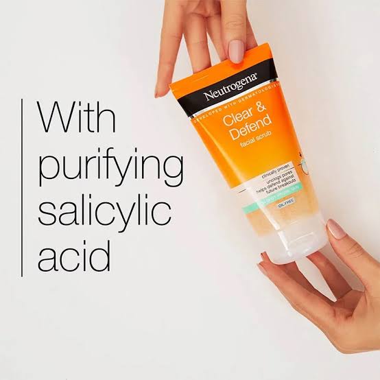 Neutrogena Clear & Defend Facial Scrub – 150ml