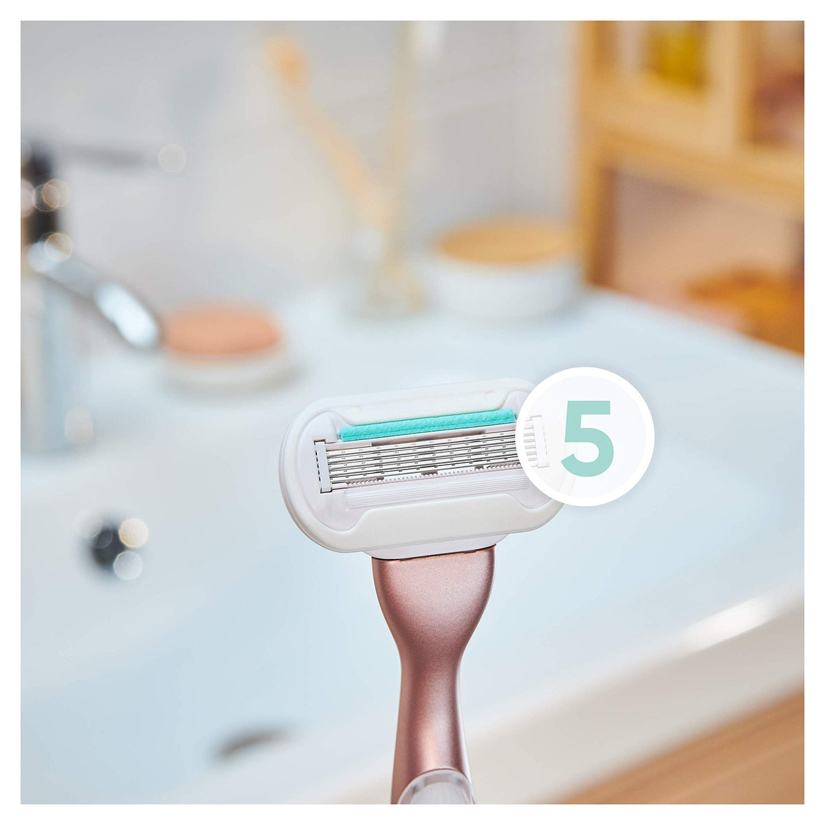 Gillette Venus Deluxe Smooth Sensitive Razor - Rose Gold