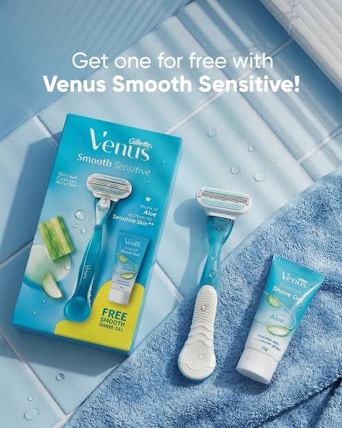 Gillette Venus Smooth Sensitive Aloe Extracts Razor + Gel for Women